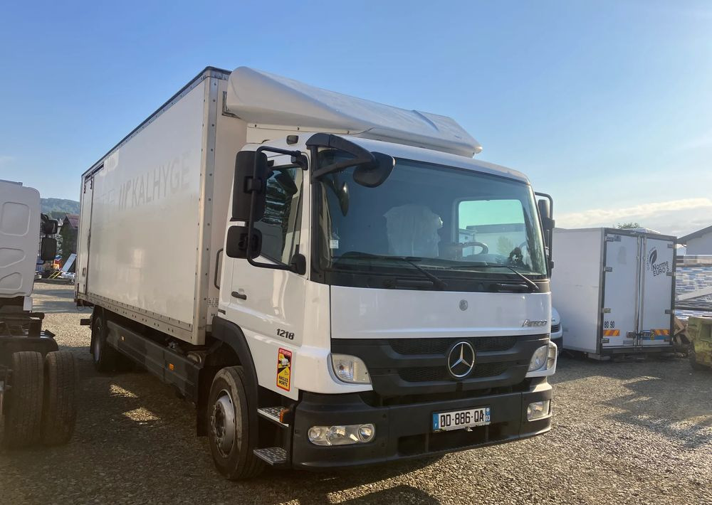 Mercedes-Benz Atego 1218 kurierka kontener - Skříňový nákladní auto: obrázek 1 Mercedes-Benz Atego 1218 kurierka kontener - Skříňový nákladní auto: obrázek 1