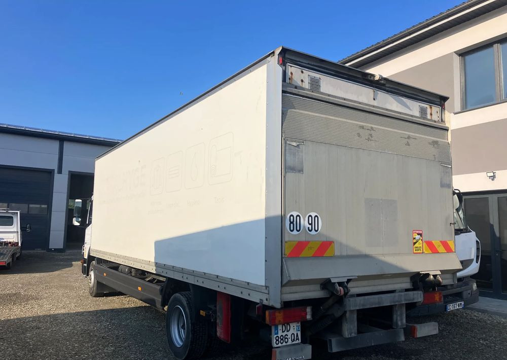 Mercedes-Benz Atego 1218 kurierka kontener - Skříňový nákladní auto: obrázek 3 Mercedes-Benz Atego 1218 kurierka kontener - Skříňový nákladní auto: obrázek 3
