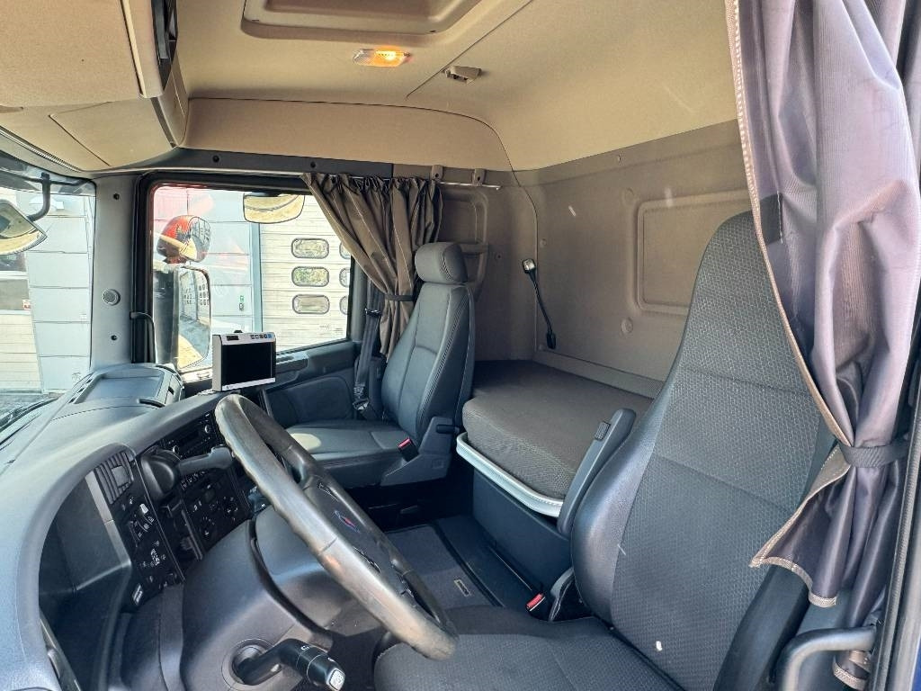 Sklápěč Scania R 490 8x4*4 Tippbil: obrázek 7