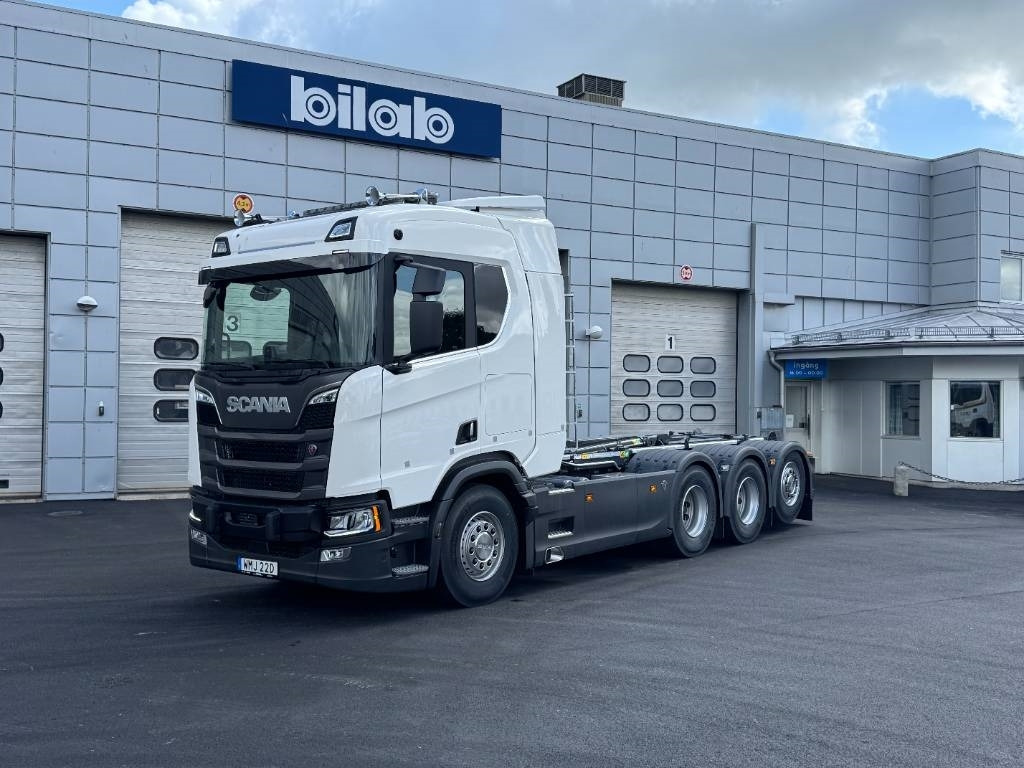 Scania R 590 8x4*4 Lastväxlare Joab L27 - Hákový nosič kontejnerů: obrázek 1 Scania R 590 8x4*4 Lastväxlare Joab L27 - Hákový nosič kontejnerů: obrázek 1