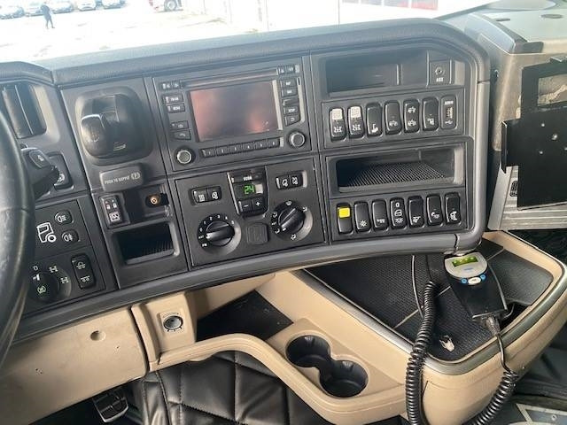 Scania R580lb8x4*4hna - Hákový nosič kontejnerů: obrázek 2 Scania R580lb8x4*4hna - Hákový nosič kontejnerů: obrázek 2