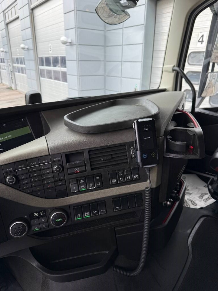 Tahač Volvo FH 6*2 med hydraulik: obrázek 10 Tahač Volvo FH 6*2 med hydraulik: obrázek 10