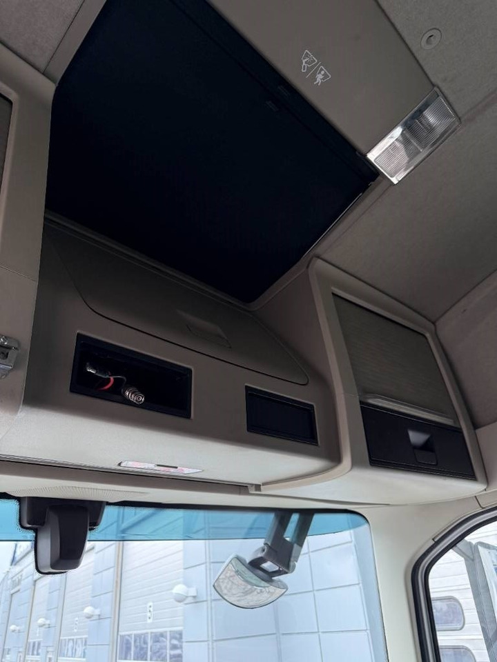 Tahač Volvo FH 6*2 med hydraulik: obrázek 12 Tahač Volvo FH 6*2 med hydraulik: obrázek 12