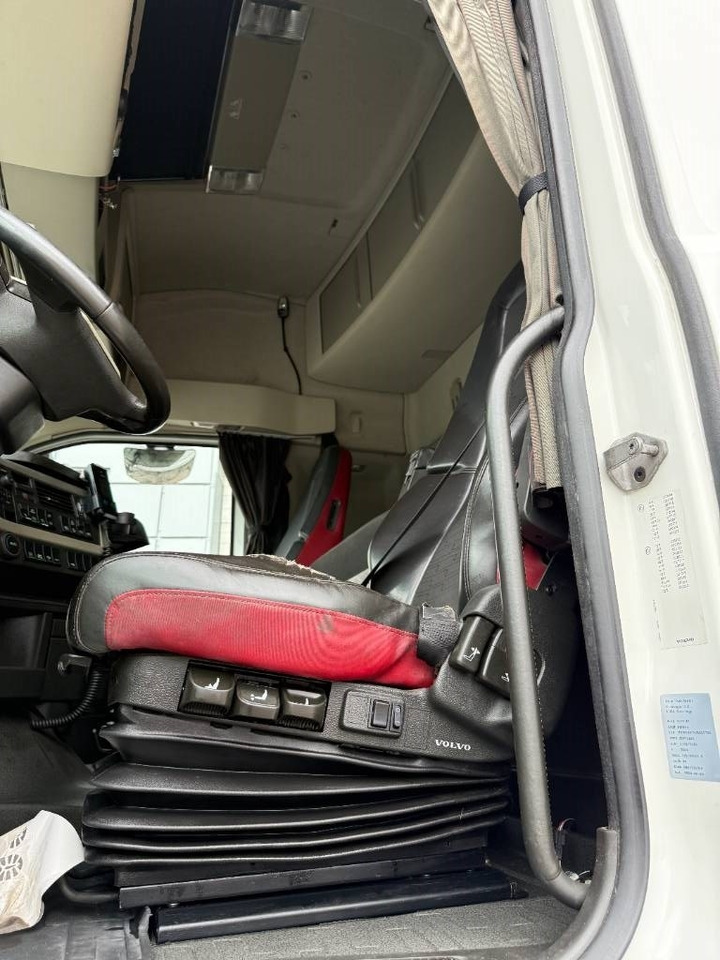 Tahač Volvo FH 6*2 med hydraulik: obrázek 8 Tahač Volvo FH 6*2 med hydraulik: obrázek 8