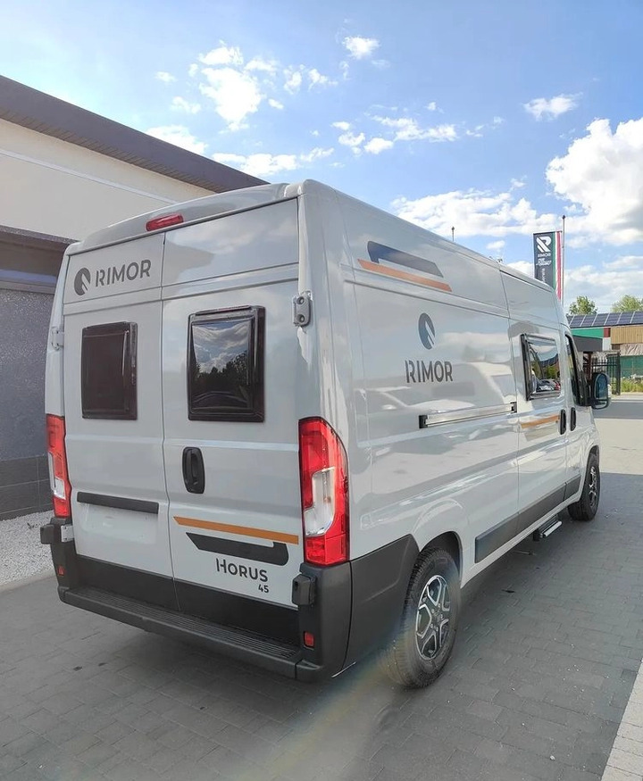 Fiat Ducato Rimor Horus 45 NEW AUTOMAT Grau Truma Diesel Lampen FULL LED 4-Sitzer - Obytná dodávka: obrázek 5 Fiat Ducato Rimor Horus 45 NEW AUTOMAT Grau Truma Diesel Lampen FULL LED 4-Sitzer - Obytná dodávka: obrázek 5