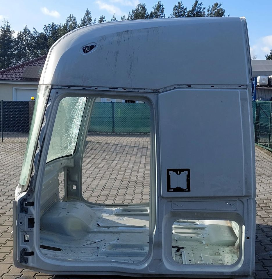 KABINA RENAULT GAMA T WYSOKA 2023R - Kabina pro Nákladní auto: obrázek 2 KABINA RENAULT GAMA T WYSOKA 2023R - Kabina pro Nákladní auto: obrázek 2
