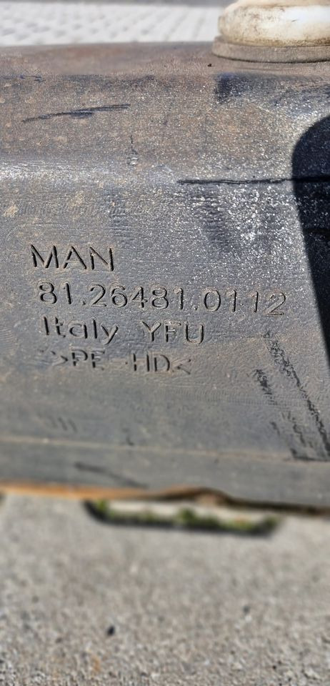 MAN TG3 TGX TGS ZBIORNICZEK PŁYNU DO SPRYSKIWACZY 81.26481.0112 - Stěrač pro Nákladní auto: obrázek 2 MAN TG3 TGX TGS ZBIORNICZEK PŁYNU DO SPRYSKIWACZY 81.26481.0112 - Stěrač pro Nákladní auto: obrázek 2