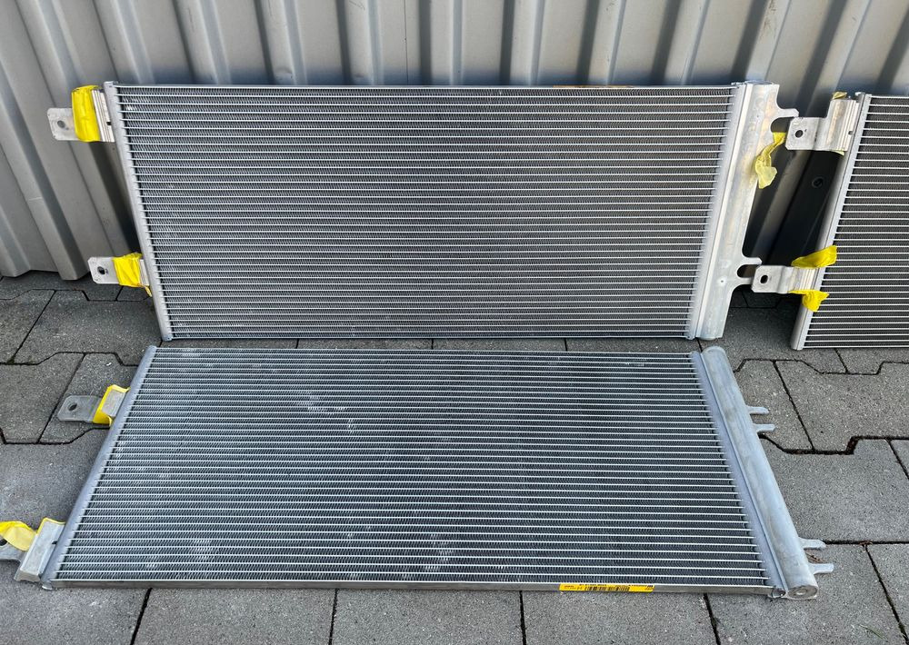 NOWA Chłodnica klimatyzacji MAN TG3 TGX TGS nowy model skraplacz - Chladič klimatizace pro Nákladní auto: obrázek 1 NOWA Chłodnica klimatyzacji MAN TG3 TGX TGS nowy model skraplacz - Chladič klimatizace pro Nákladní auto: obrázek 1