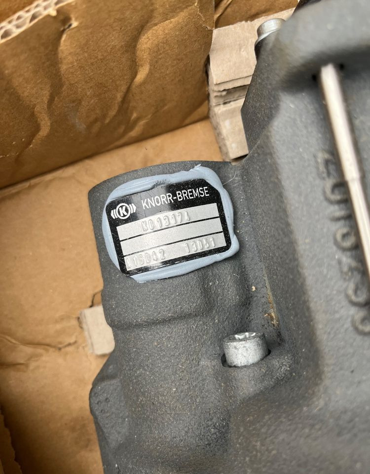 NOWY zacisk hamulcowy Knorr Bremse K013174 - Brzdový třmen pro Nákladní auto: obrázek 2 NOWY zacisk hamulcowy Knorr Bremse K013174 - Brzdový třmen pro Nákladní auto: obrázek 2
