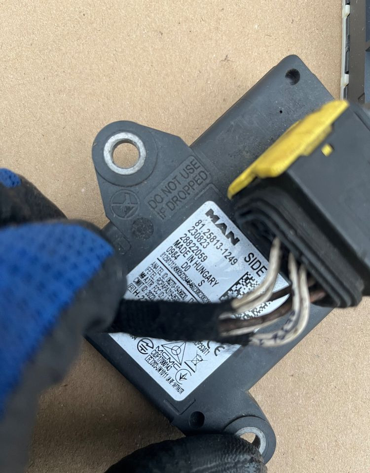 Radar boczny MAN TG3 TGX nowy model sensor - Náhradní díly pro Nákladní auto: obrázek 4 Radar boczny MAN TG3 TGX nowy model sensor - Náhradní díly pro Nákladní auto: obrázek 4