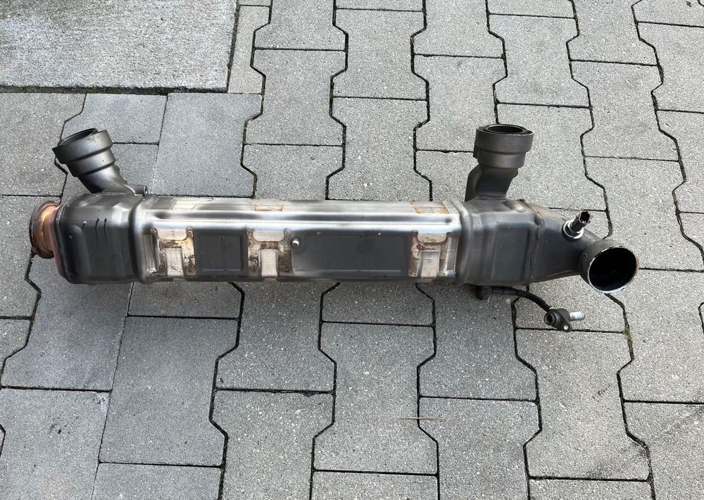 Recyrkulator spalin DAF XF 106 euro 6 lift chłodnica spalin AGR - Výfukový svod pro Nákladní auto: obrázek 1 Recyrkulator spalin DAF XF 106 euro 6 lift chłodnica spalin AGR - Výfukový svod pro Nákladní auto: obrázek 1