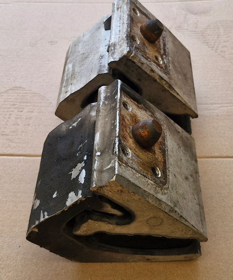 SCANIA R S PODUSZKA SILNIKA - Zavěšení motoru pro Nákladní auto: obrázek 1 SCANIA R S PODUSZKA SILNIKA - Zavěšení motoru pro Nákladní auto: obrázek 1