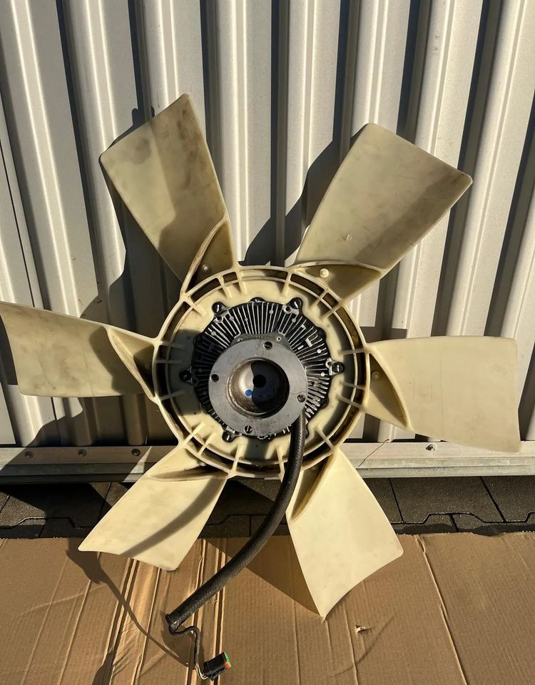 SCANIA R S WENTYLATOR CHŁODNICY 020009597 - Karoserie a exteriér: obrázek 2 SCANIA R S WENTYLATOR CHŁODNICY 020009597 - Karoserie a exteriér: obrázek 2