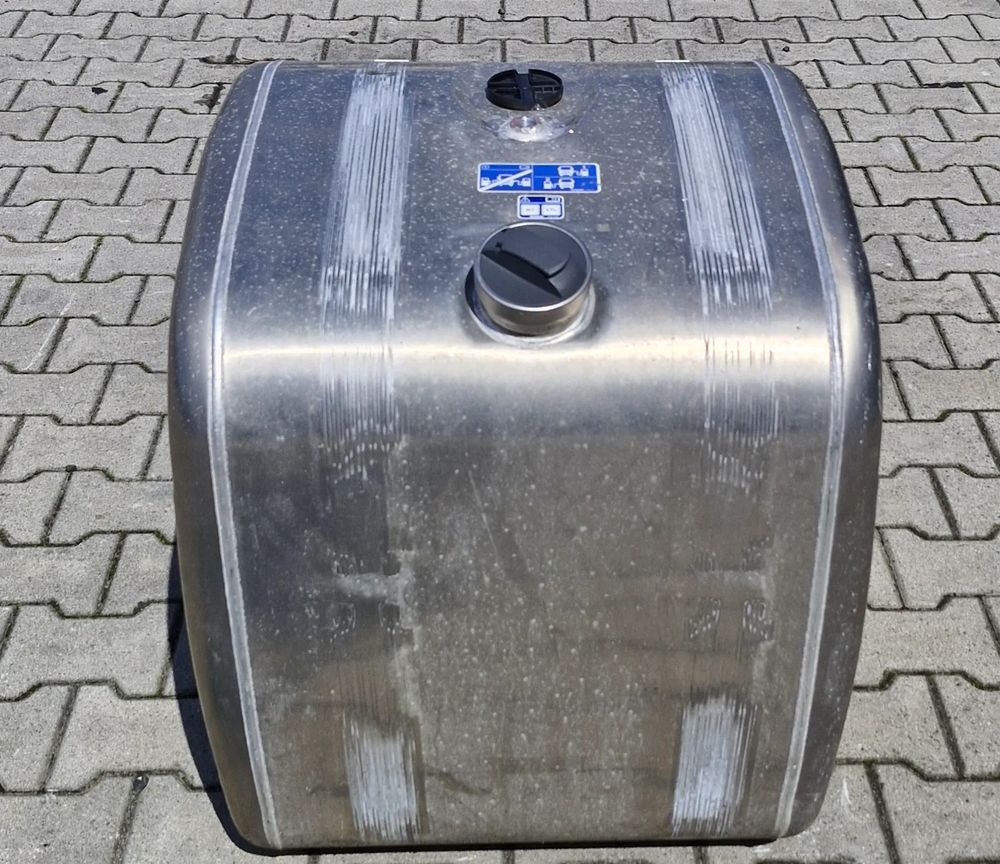 SCANIA R S ZBIORNIK PALIWA 200L NOWY - Palivový systém: obrázek 1 SCANIA R S ZBIORNIK PALIWA 200L NOWY - Palivový systém: obrázek 1