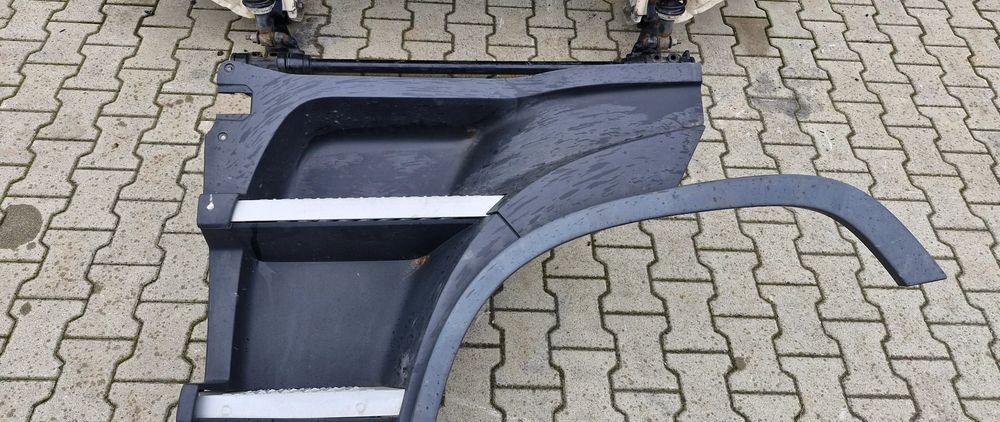 VOLVO FH4 STOPNICA KOMPLETNA PRAWA LEWA - Karoserie a exteriér: obrázek 1 VOLVO FH4 STOPNICA KOMPLETNA PRAWA LEWA - Karoserie a exteriér: obrázek 1