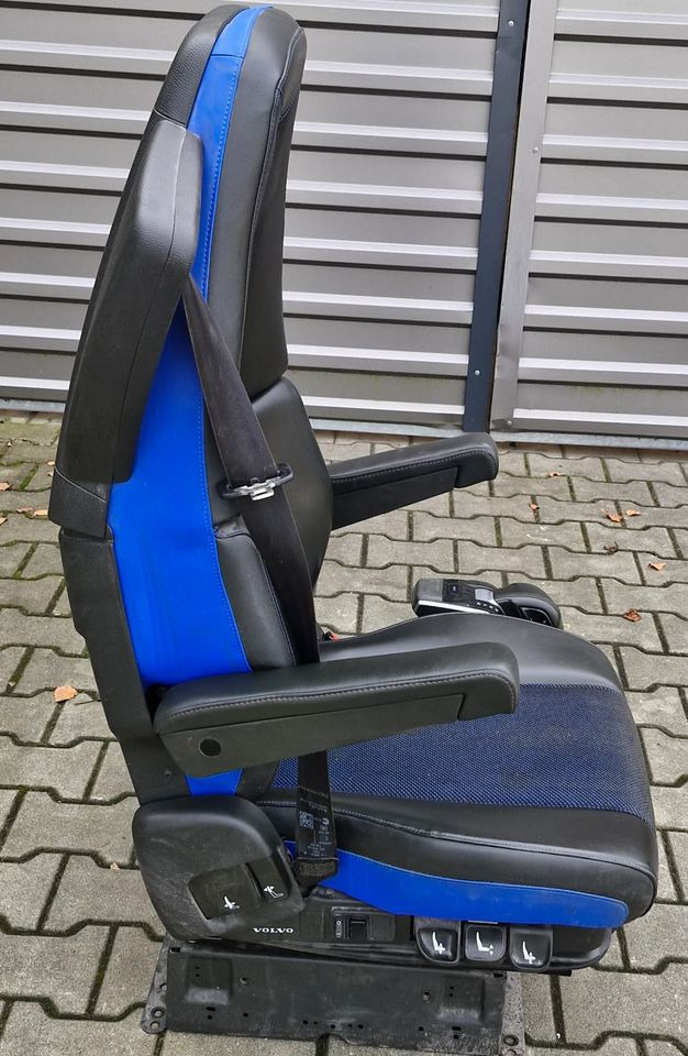 VOLVO FH5 FM5 FOTEL KIEROWCY UK - Kabina a interiér: obrázek 3 VOLVO FH5 FM5 FOTEL KIEROWCY UK - Kabina a interiér: obrázek 3