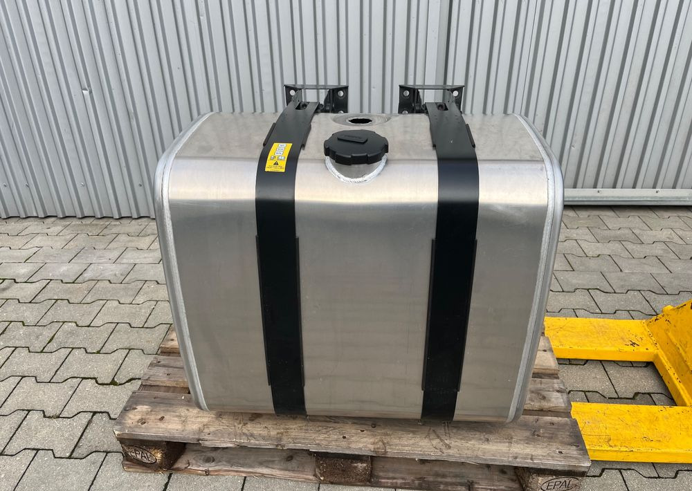 Zbiornik paliwa Volvo FH Renault 330 litrów bak jak nowy - Palivový systém pro Nákladní auto: obrázek 1 Zbiornik paliwa Volvo FH Renault 330 litrów bak jak nowy - Palivový systém pro Nákladní auto: obrázek 1