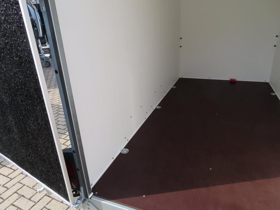 Skříňový přívěs Böckmann PKW-Anhänger,Koffer, Tür-Rampekombination, 2,0 to. 100 k: obrázek 7