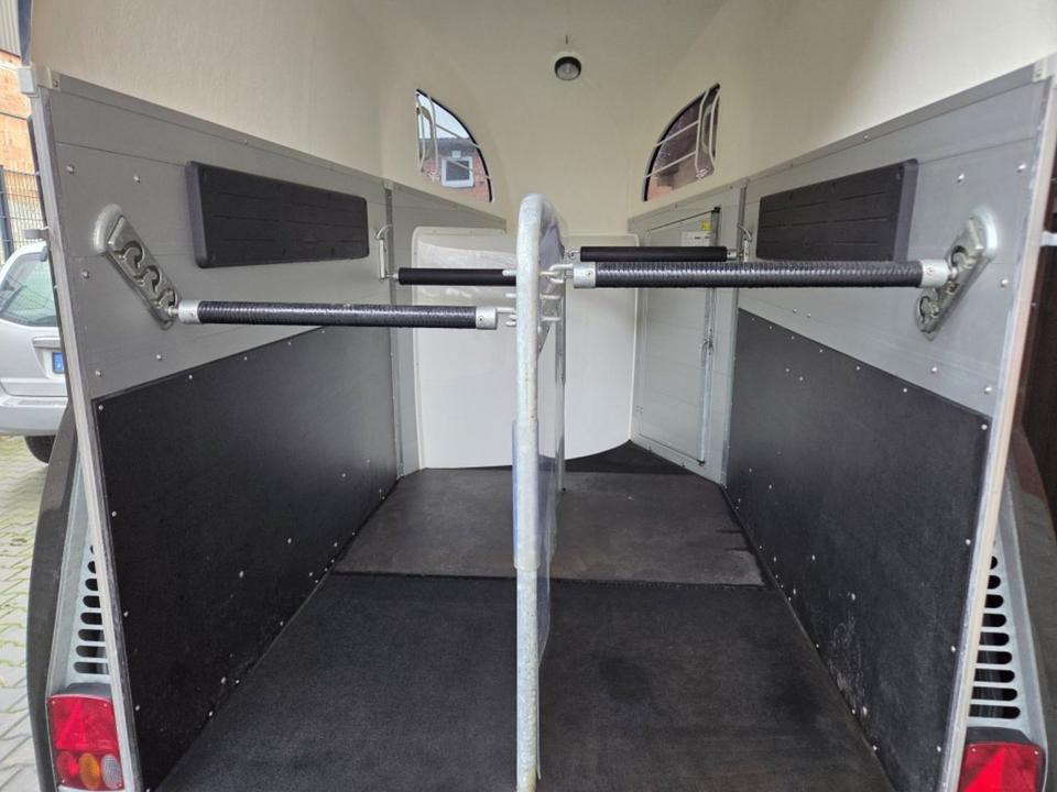 Böckmann Pferdeanhänger Champion R SaKa. WCF-Fahrwerk 100 km/h - Přepravník na koně: obrázek 5 Böckmann Pferdeanhänger Champion R SaKa. WCF-Fahrwerk 100 km/h - Přepravník na koně: obrázek 5