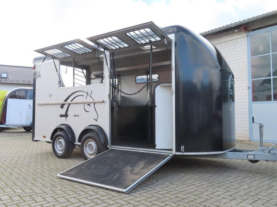 Cheval,  Pferdeanhänger, Maxi 4,Schrägsteher, Tür/Rampe, 100 km/h - Přepravník na koně: obrázek 1 Cheval,  Pferdeanhänger, Maxi 4,Schrägsteher, Tür/Rampe, 100 km/h - Přepravník na koně: obrázek 1