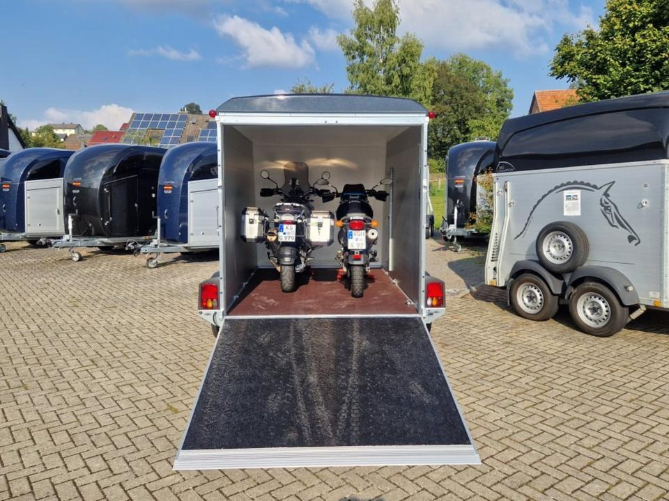 Kofferanhänger Geschlossen Umzug Leihanhänger Miete Transport 2t - Skříňový přívěs: obrázek 2 Kofferanhänger Geschlossen Umzug Leihanhänger Miete Transport 2t - Skříňový přívěs: obrázek 2