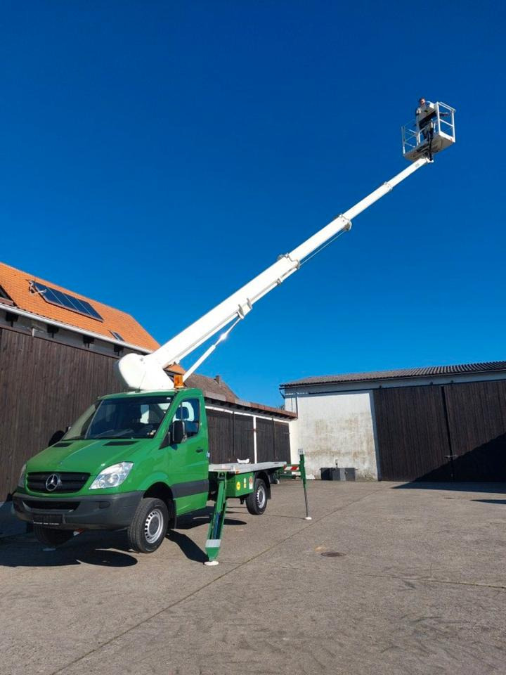 Mercedes Wumag Arbeitsbühne Hubsteiger Hebebühne 3,5t 22m - Autoplošina: obrázek 2 Mercedes Wumag Arbeitsbühne Hubsteiger Hebebühne 3,5t 22m - Autoplošina: obrázek 2