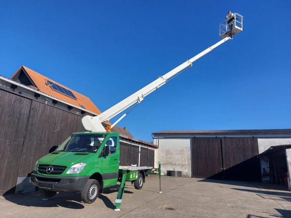 Mercedes Wumag Arbeitsbühne Hubsteiger Hebebühne 3,5t 22m - Autoplošina: obrázek 1 Mercedes Wumag Arbeitsbühne Hubsteiger Hebebühne 3,5t 22m - Autoplošina: obrázek 1