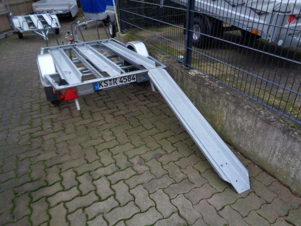 PKW Anhänger, Motoradtransporter, Motorrad Enduro Cross 100 km/h - Přepravník motocyklů: obrázek 4 PKW Anhänger, Motoradtransporter, Motorrad Enduro Cross 100 km/h - Přepravník motocyklů: obrázek 4