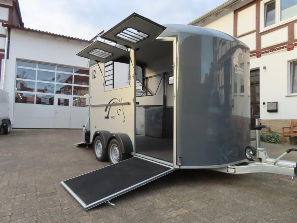 Pferdeanhänger Cheval Liberte MAXI 2 Sattelraum 100 km/h Kamera - Přepravník na koně: obrázek 4 Pferdeanhänger Cheval Liberte MAXI 2 Sattelraum 100 km/h Kamera - Přepravník na koně: obrázek 4