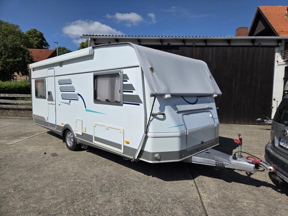 Wohnwagen Hymer Top Ausstattung Mover Vohrzelt 4x Schlafplätze WC - Karavan: obrázek 4 Wohnwagen Hymer Top Ausstattung Mover Vohrzelt 4x Schlafplätze WC - Karavan: obrázek 4