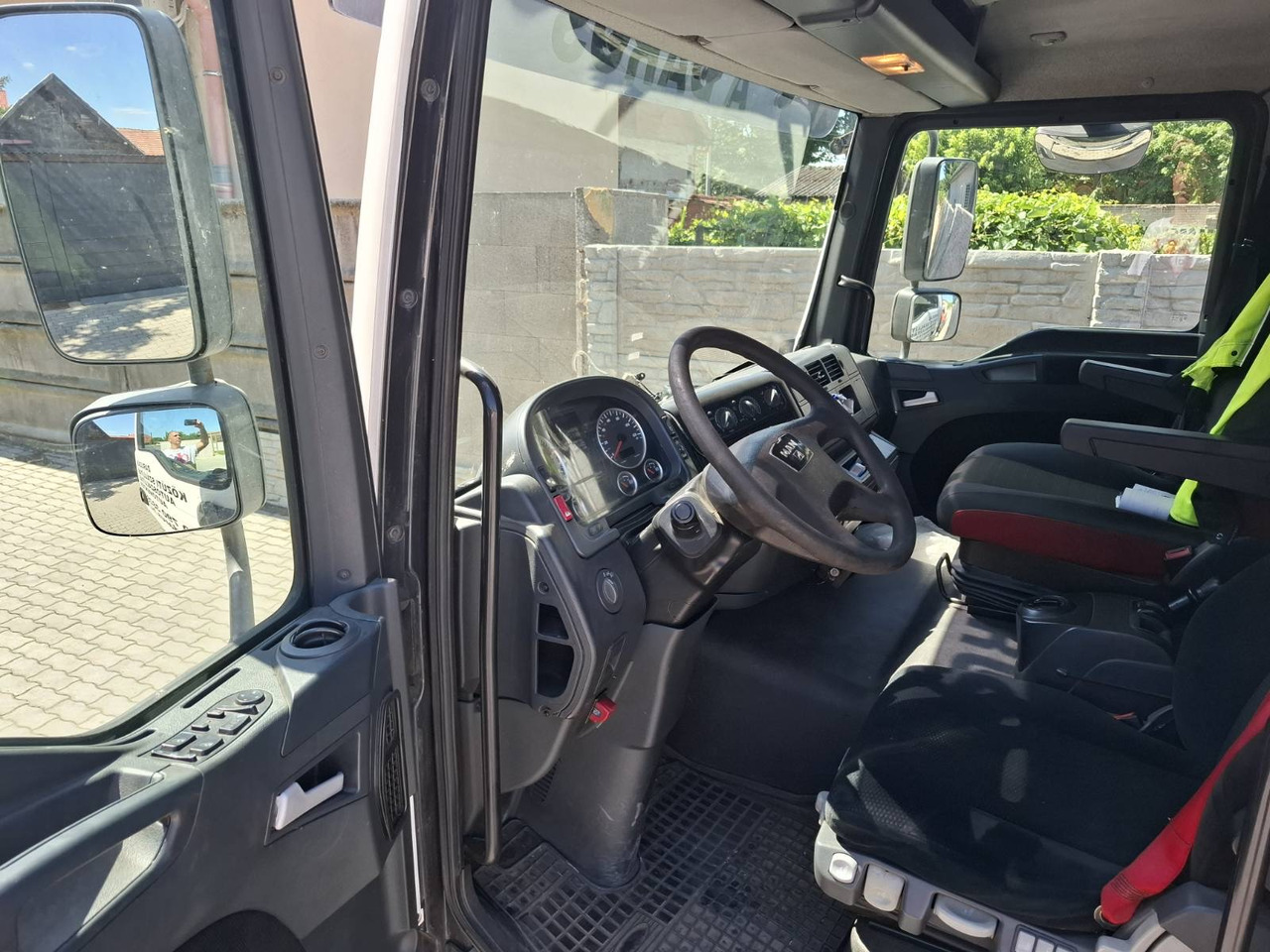 MAN TGL 12.250 4x2 BL - Přepravník automobilů, Auto s hydraulickou rukou: obrázek 4 MAN TGL 12.250 4x2 BL - Přepravník automobilů, Auto s hydraulickou rukou: obrázek 4