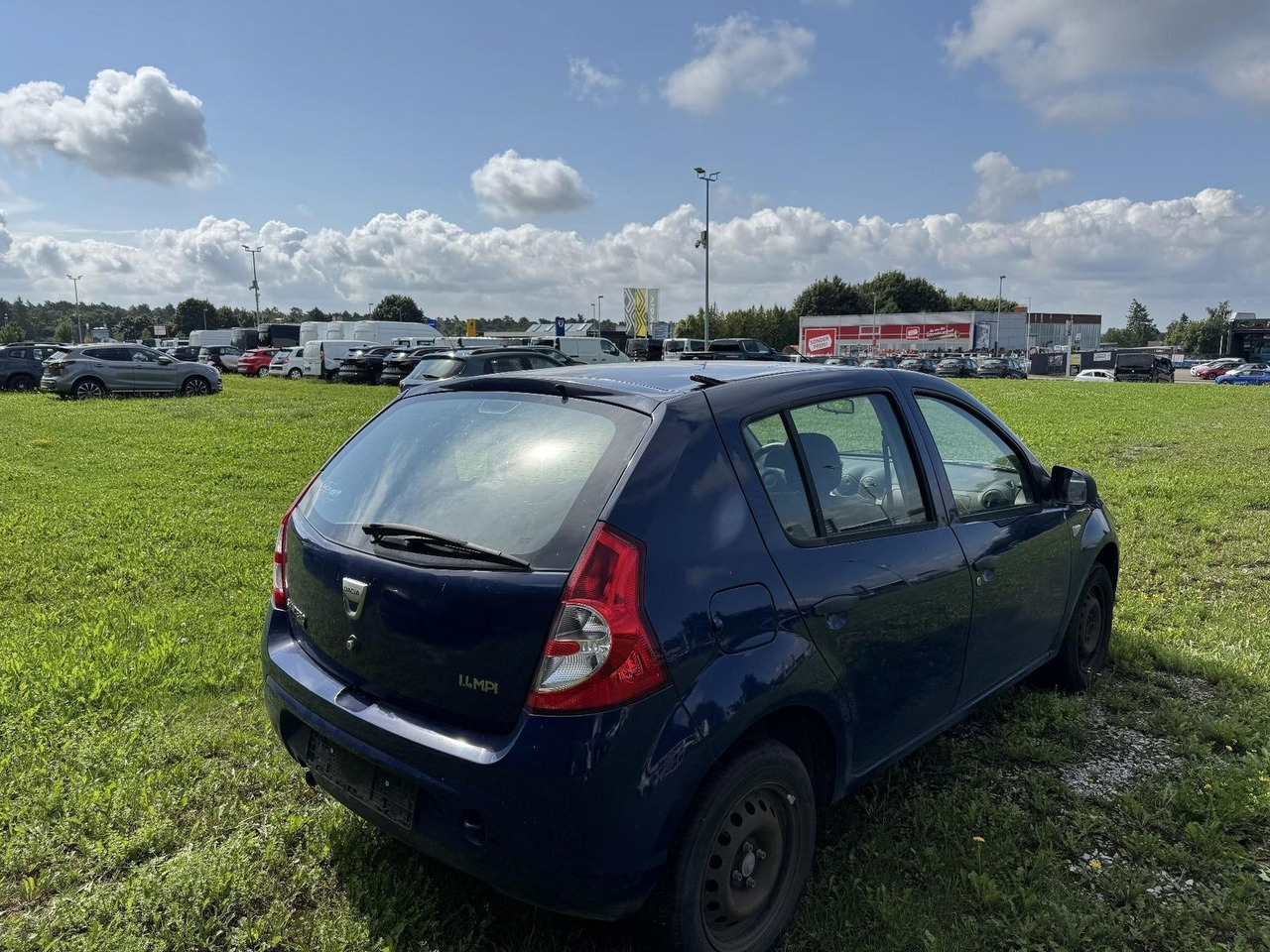 Dacia Sandero 1.4 +ZAHNRIEMEN GERISSEN+ - Osobní auto: obrázek 5 Dacia Sandero 1.4 +ZAHNRIEMEN GERISSEN+ - Osobní auto: obrázek 5