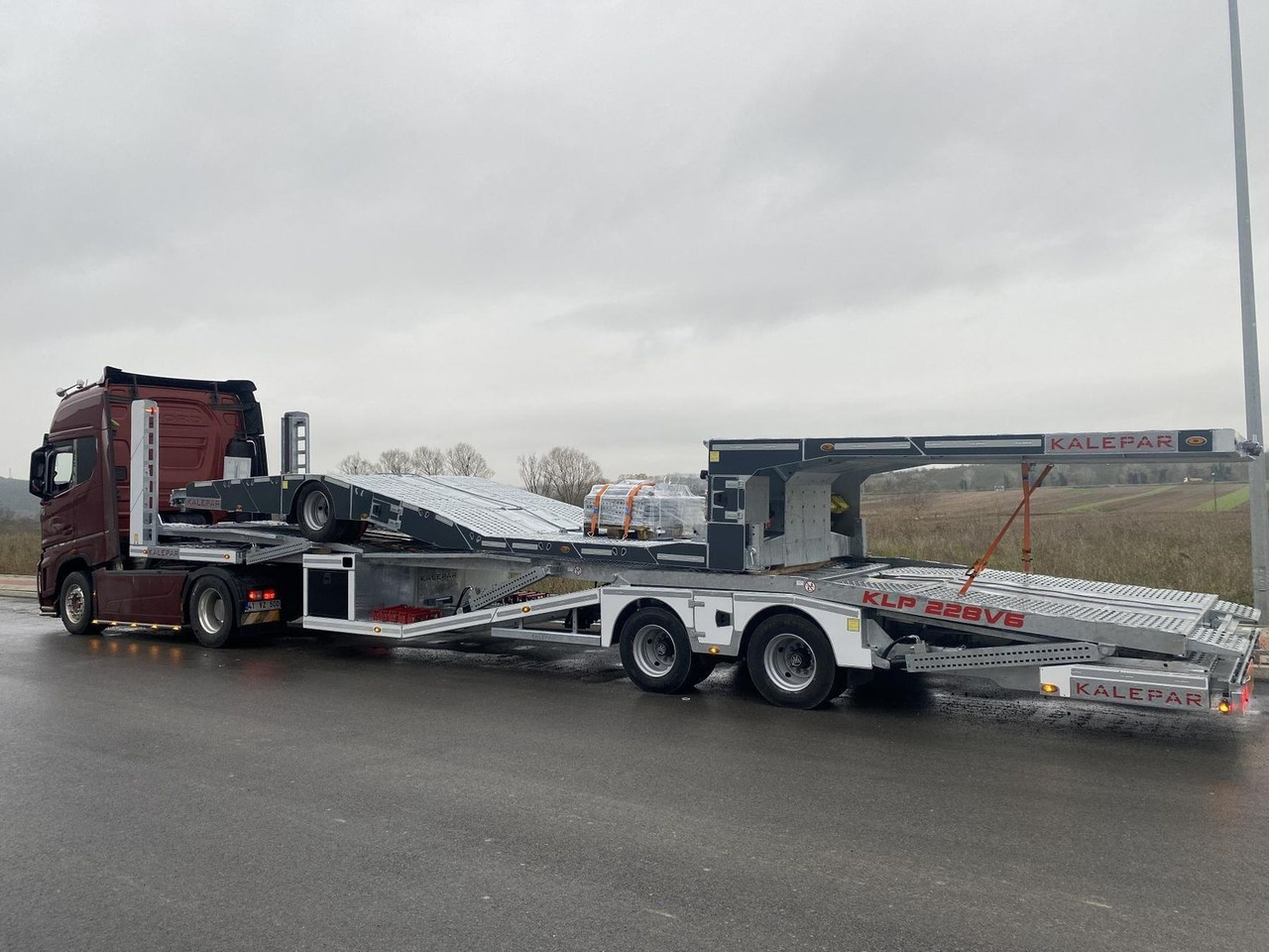 KALEPAR KLP228V6 6er-Autotransporter VDI2700 - Návěs na přepravu automobilů: obrázek 2 KALEPAR KLP228V6 6er-Autotransporter VDI2700 - Návěs na přepravu automobilů: obrázek 2