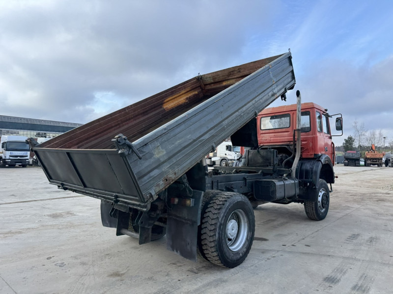 Iveco Magirus 180-23 (GRAND PONT / 4X4 / LAMES / POMPE MANUELLE) - Sklápěč: obrázek 5 Iveco Magirus 180-23 (GRAND PONT / 4X4 / LAMES / POMPE MANUELLE) - Sklápěč: obrázek 5