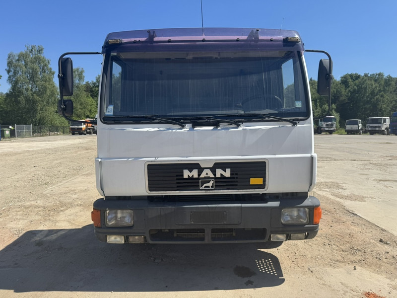 MAN 12.224 (MANUAL GEARBOX / EURO 2 / BELGIAN TRUCK IN GOOD CONDITION !!!) - Podvozek s kabinou: obrázek 3 MAN 12.224 (MANUAL GEARBOX / EURO 2 / BELGIAN TRUCK IN GOOD CONDITION !!!) - Podvozek s kabinou: obrázek 3