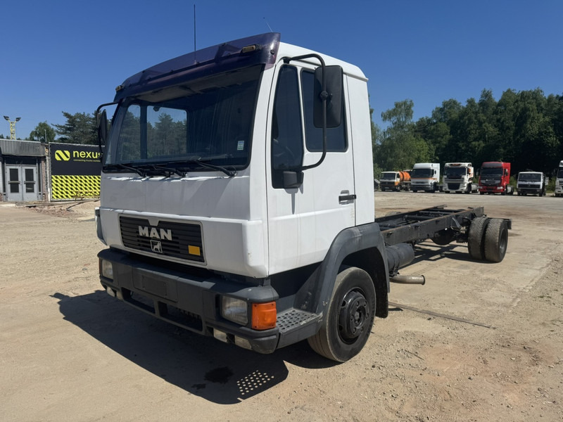MAN 12.224 (MANUAL GEARBOX / EURO 2 / BELGIAN TRUCK IN GOOD CONDITION !!!) - Podvozek s kabinou: obrázek 2 MAN 12.224 (MANUAL GEARBOX / EURO 2 / BELGIAN TRUCK IN GOOD CONDITION !!!) - Podvozek s kabinou: obrázek 2