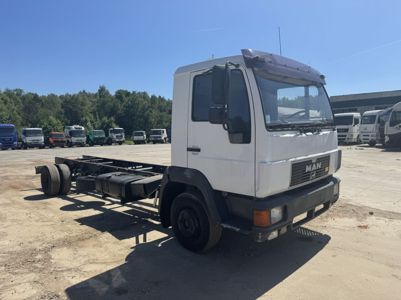 MAN 12.224 (MANUAL GEARBOX / EURO 2 / BELGIAN TRUCK IN GOOD CONDITION !!!) - Podvozek s kabinou: obrázek 4 MAN 12.224 (MANUAL GEARBOX / EURO 2 / BELGIAN TRUCK IN GOOD CONDITION !!!) - Podvozek s kabinou: obrázek 4