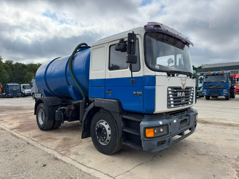MAN 19.343 (12.000L / MANUAL GEARBOX / EURO 2 / PERFECT) - Čistič odpadových jam: obrázek 3 MAN 19.343 (12.000L / MANUAL GEARBOX / EURO 2 / PERFECT) - Čistič odpadových jam: obrázek 3