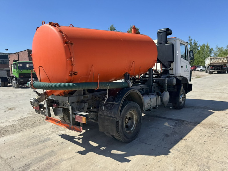 Mercedes-Benz SK 914 (8000 L / STEEL SUSPENSION & MANUAL PUMP / SUSPENSION LAMES & POMPE MANUELLE) - Čistič odpadových jam: obrázek 5 Mercedes-Benz SK 914 (8000 L / STEEL SUSPENSION & MANUAL PUMP / SUSPENSION LAMES & POMPE MANUELLE) - Čistič odpadových jam: obrázek 5