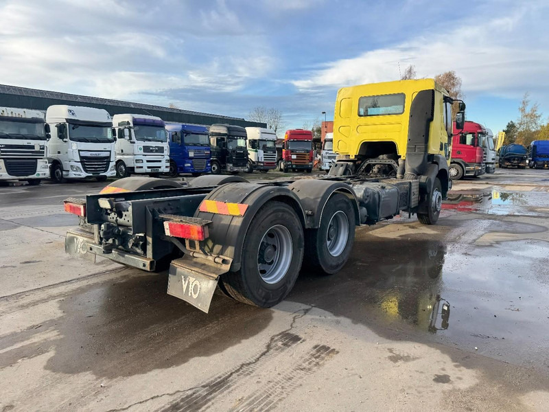 Renault Kerax 420 (GRAND PONT / SUSPENSION LAMES / BOITE MANUELLE / PARFAIT ETAT !!!) - Podvozek s kabinou: obrázek 5 Renault Kerax 420 (GRAND PONT / SUSPENSION LAMES / BOITE MANUELLE / PARFAIT ETAT !!!) - Podvozek s kabinou: obrázek 5