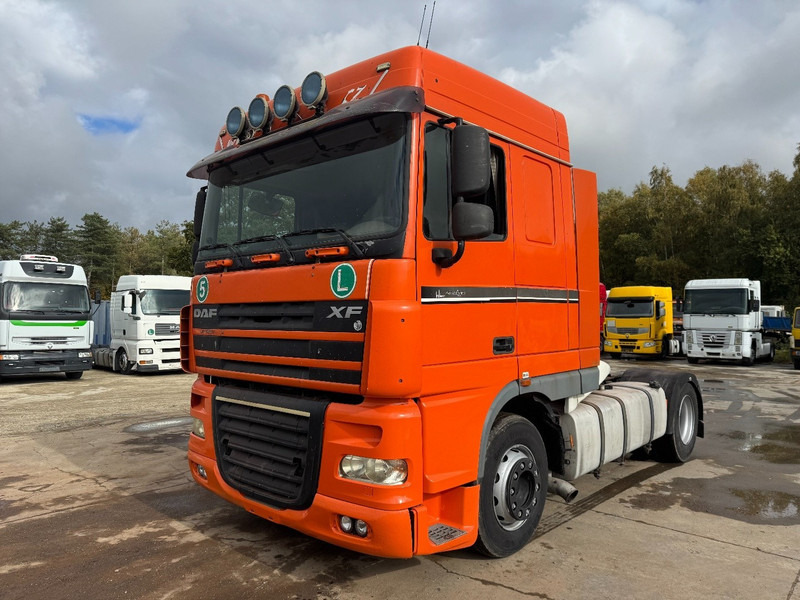 DAF 105 XF 460 Space Cab (MANUAL GEARBOX / BOITE MANUELLE) - Tahač: obrázek 1 DAF 105 XF 460 Space Cab (MANUAL GEARBOX / BOITE MANUELLE) - Tahač: obrázek 1