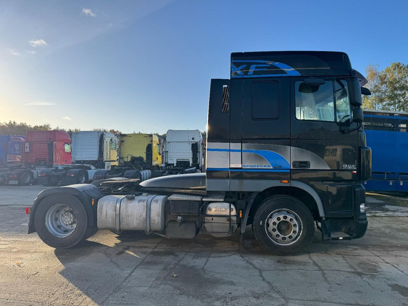DAF 105 XF 460 Space Cab (MANUAL GEARBOX / BOITE MANUELLE) - Tahač: obrázek 4 DAF 105 XF 460 Space Cab (MANUAL GEARBOX / BOITE MANUELLE) - Tahač: obrázek 4