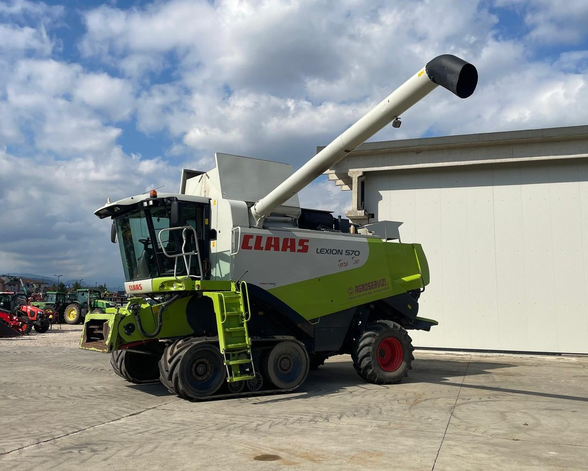 CLAAS MIETITREBBIA LEXION 570TT - Sklízecí mlátička: obrázek 1 CLAAS MIETITREBBIA LEXION 570TT - Sklízecí mlátička: obrázek 1