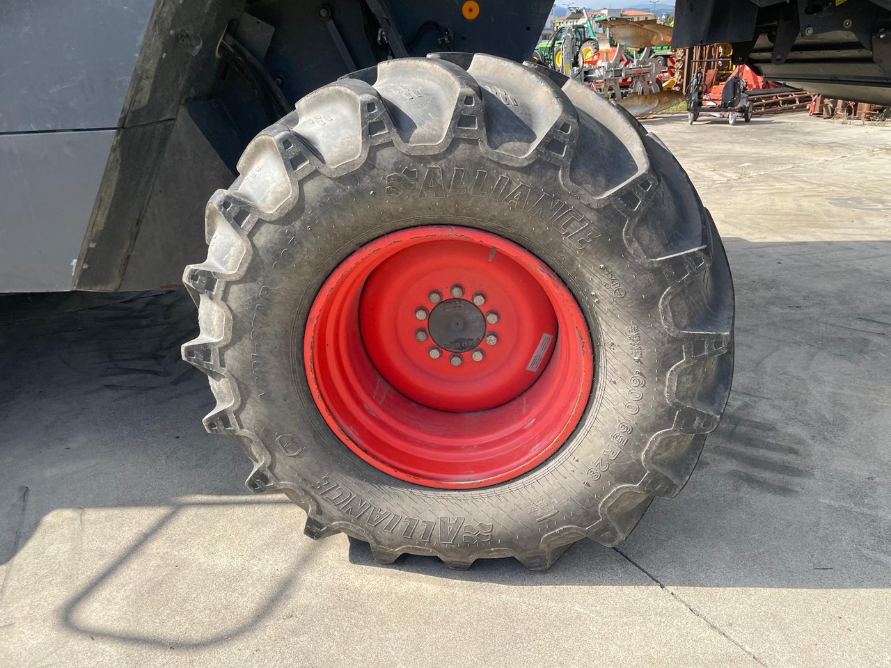 CLAAS MIETITREBBIA LEXION 570TT - Sklízecí mlátička: obrázek 5 CLAAS MIETITREBBIA LEXION 570TT - Sklízecí mlátička: obrázek 5