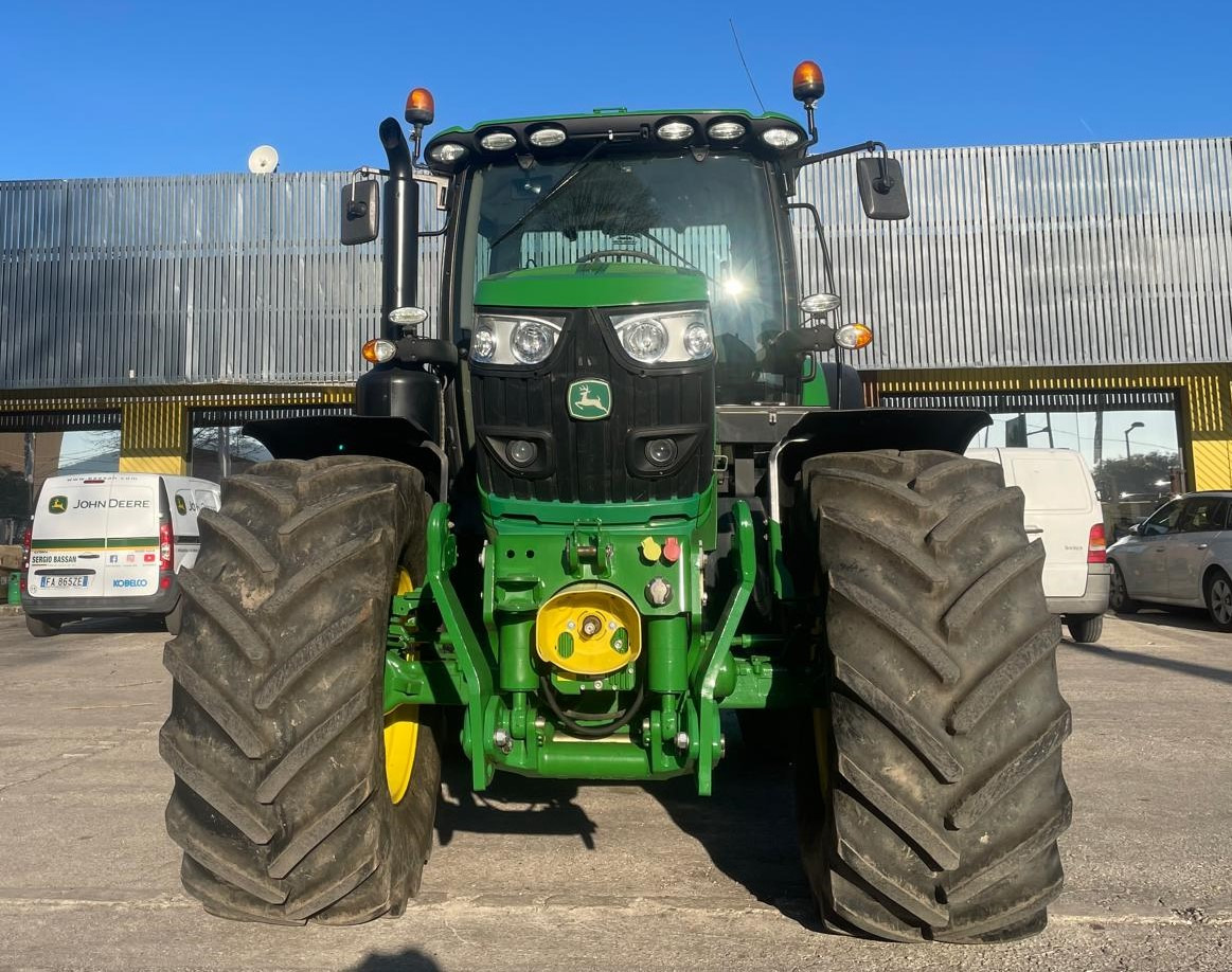 JOHN DEERE 6145 R - Traktor: obrázek 2 JOHN DEERE 6145 R - Traktor: obrázek 2