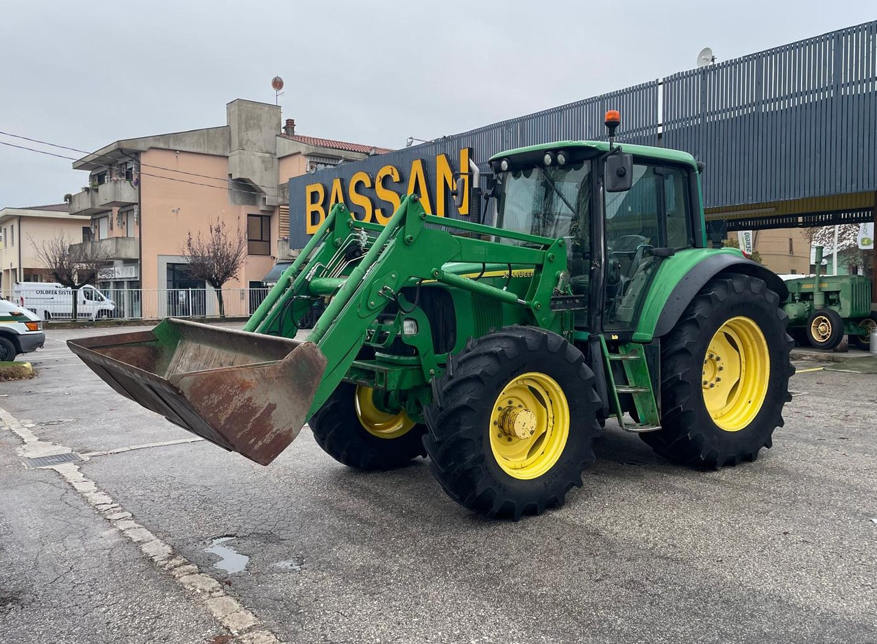 JOHN DEERE 6420 S - Traktor: obrázek 1 JOHN DEERE 6420 S - Traktor: obrázek 1