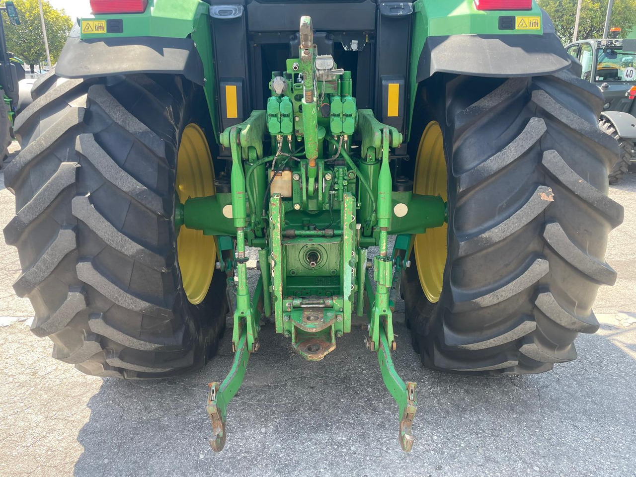 JOHN DEERE 6810 - Traktor: obrázek 5 JOHN DEERE 6810 - Traktor: obrázek 5