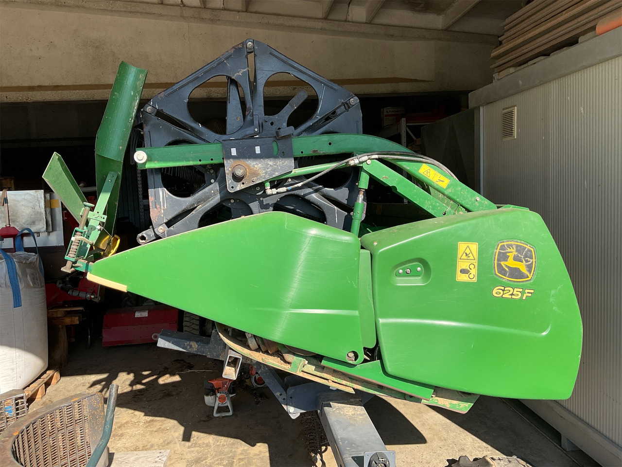 JOHN DEERE MIETITREBBIA S 560 - Sklízecí mlátička: obrázek 2 JOHN DEERE MIETITREBBIA S 560 - Sklízecí mlátička: obrázek 2