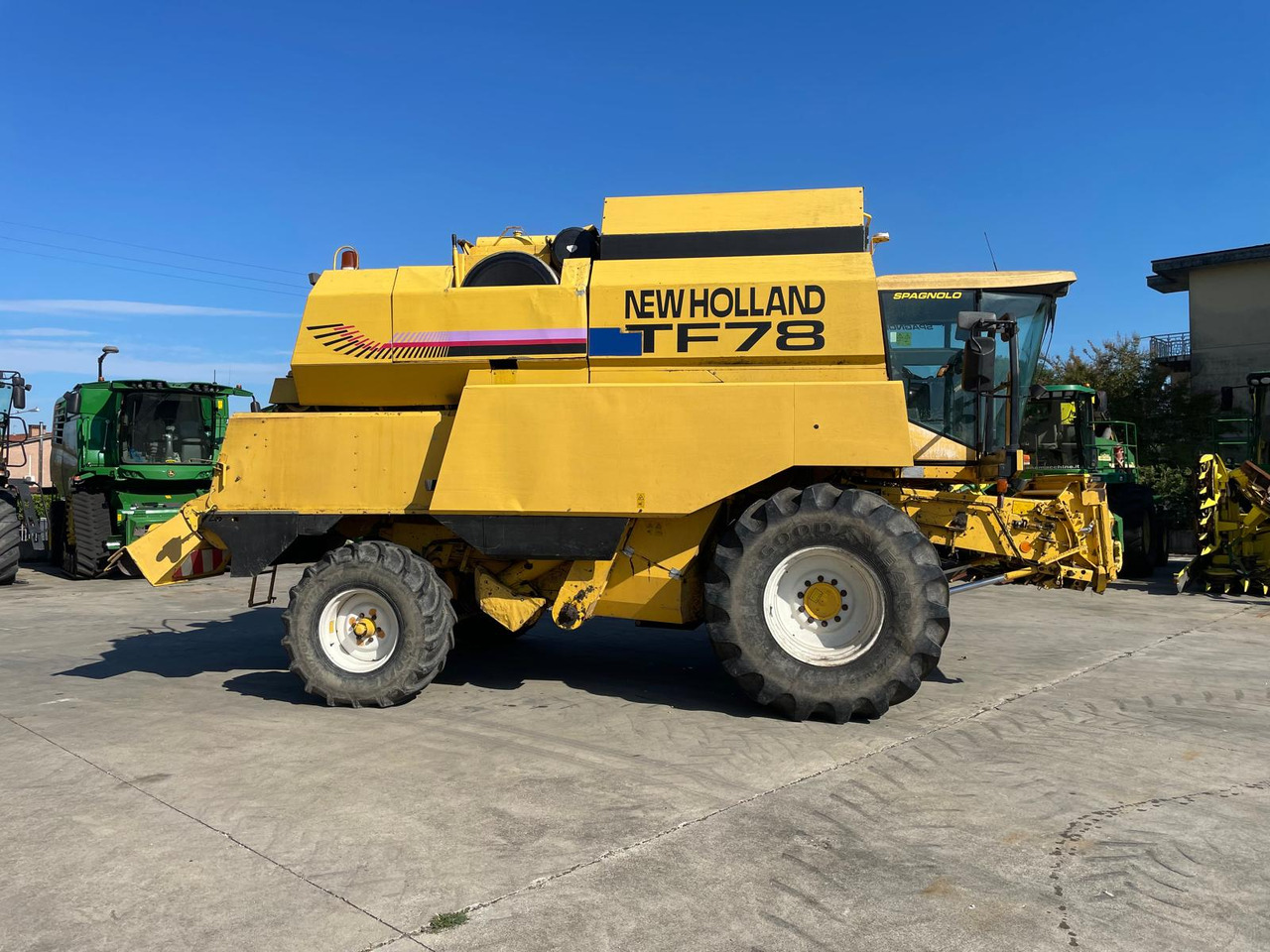 NEW HOLLAND MIETITREBBIA TF 78 - Sklízecí mlátička: obrázek 5 NEW HOLLAND MIETITREBBIA TF 78 - Sklízecí mlátička: obrázek 5