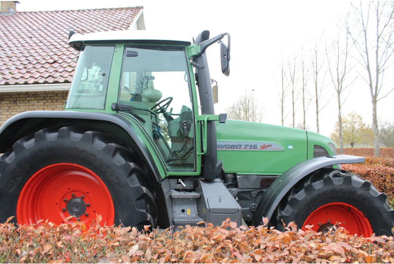 Fendt FAVORIT 716 VARIO Favorit 716 vario - Traktor: obrázek 2 Fendt FAVORIT 716 VARIO Favorit 716 vario - Traktor: obrázek 2